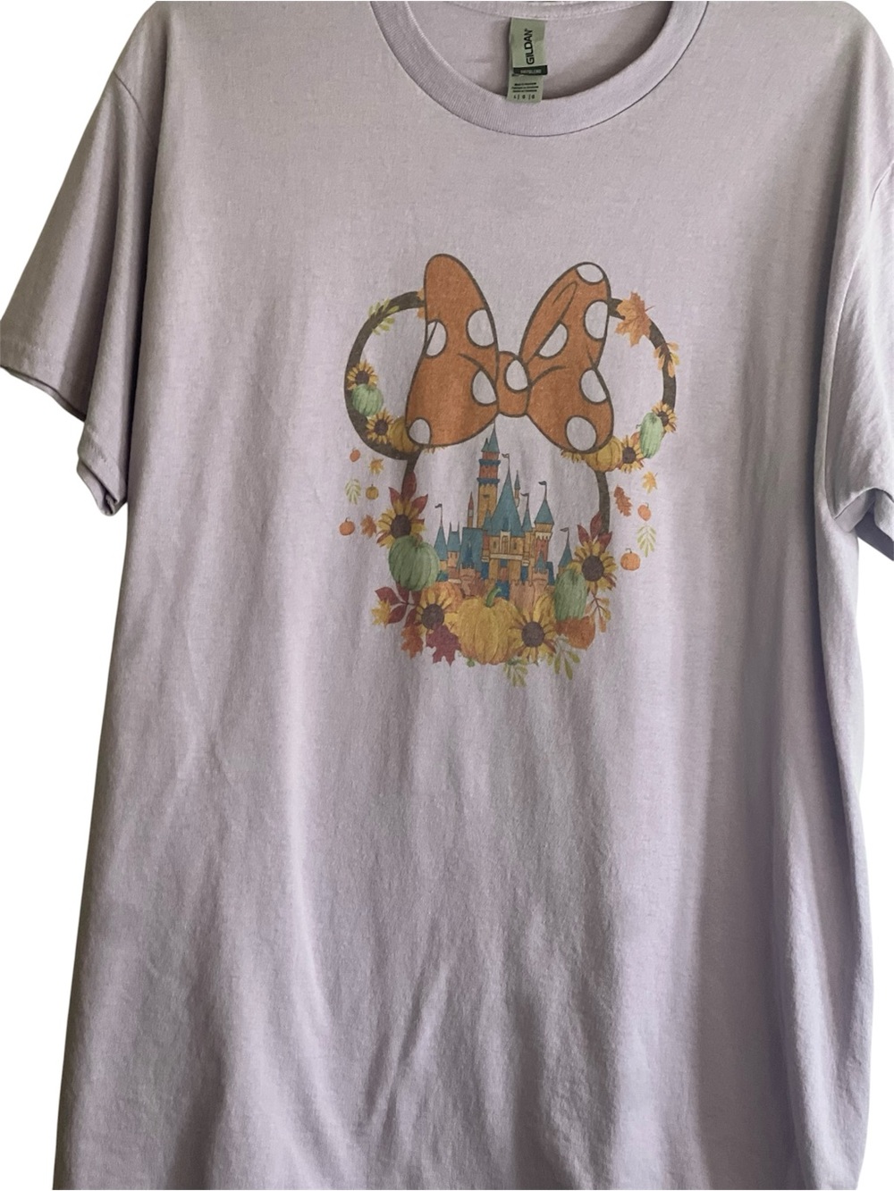 Disney Women’s Lavender Graphic Tee with Orange Bow and Castle Size Large